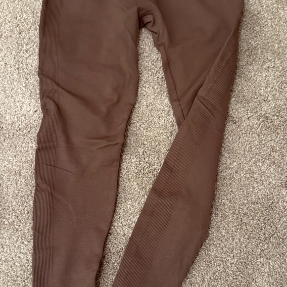 SET Active Ribbed sets in Emerald Green & Cafe Brown Activewear - Picture 4 of 7